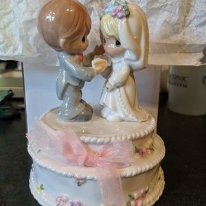 Vintage/Retired Precious Moments Wedding Couple